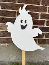 Load image into Gallery viewer, Happy Halloween Ghost Yard Art Set
