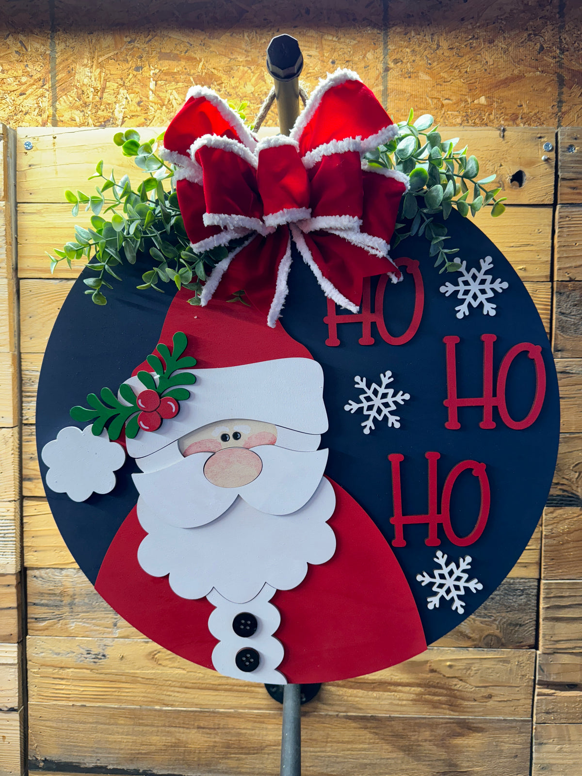 HO HO HO Santa Christmas Door Hanger – 18-Inch Round Holiday Door Décor