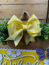 Load image into Gallery viewer, Spring Yellow Daisy Door Hanger
