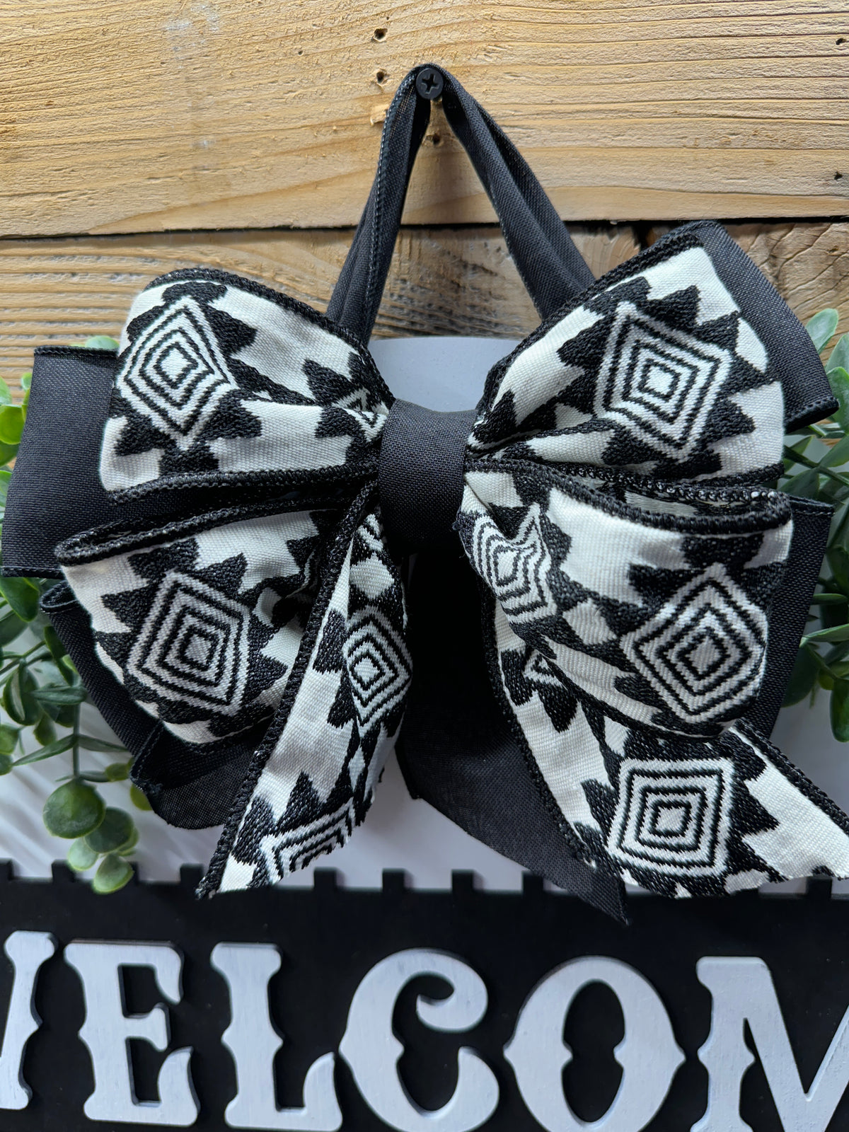 z Aztec  Black and White Welcome Door Hanger