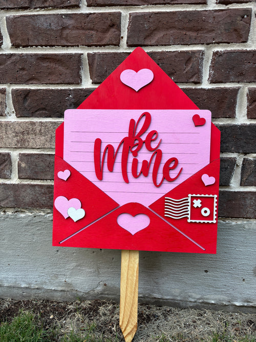 Be Mine Valentine's Day Yard Art Trio
