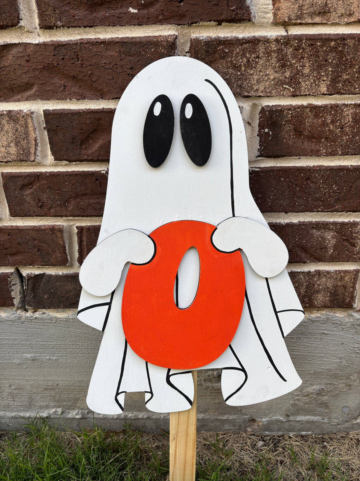 z Boo Ghost Trio. Ghost yard Art