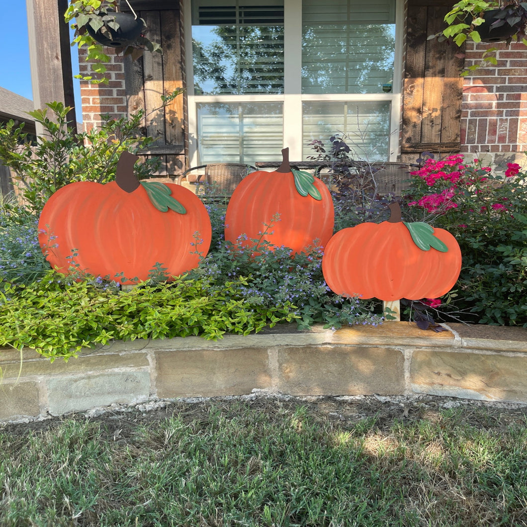 Fall Pumpkins Trio Yard Art Set