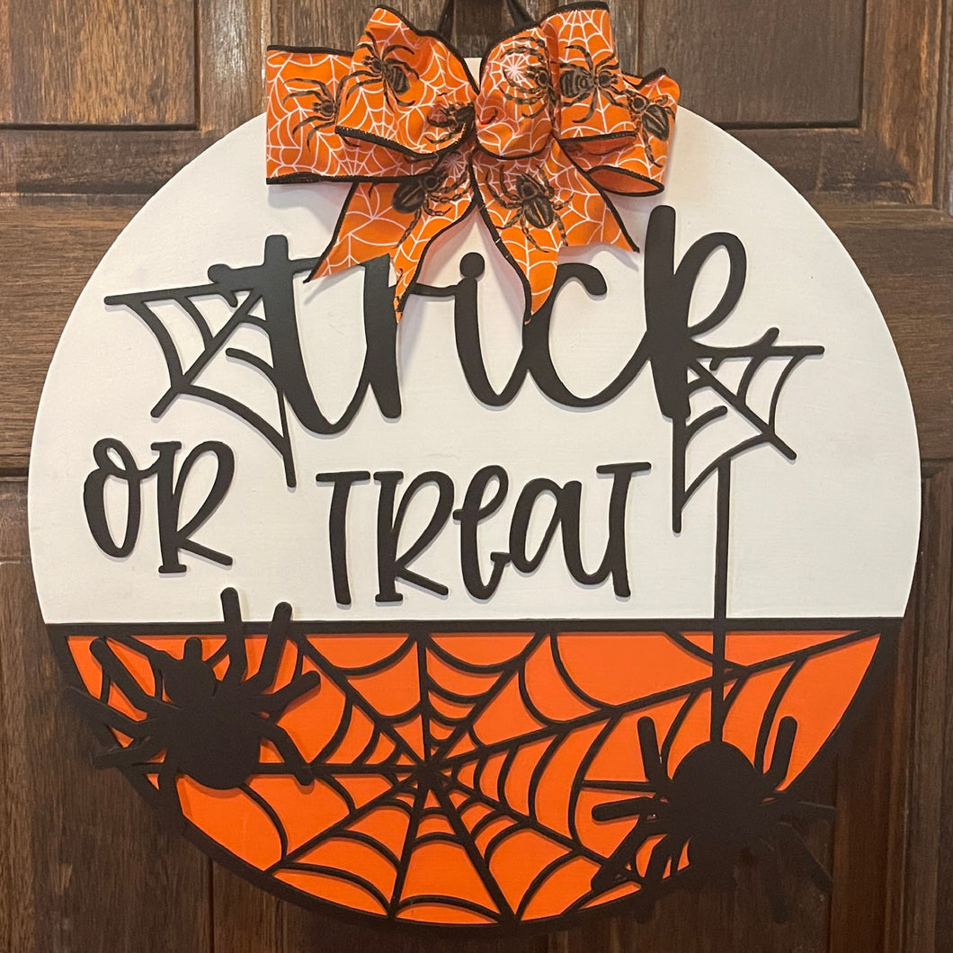 Spider Trick Or Treat Door Hanger