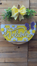 Load and play video in Gallery viewer, Spring Yellow Daisy Door Hanger
