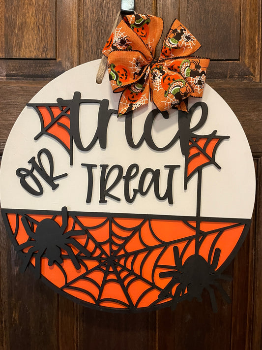 Spider Trick Or Treat Door Hanger