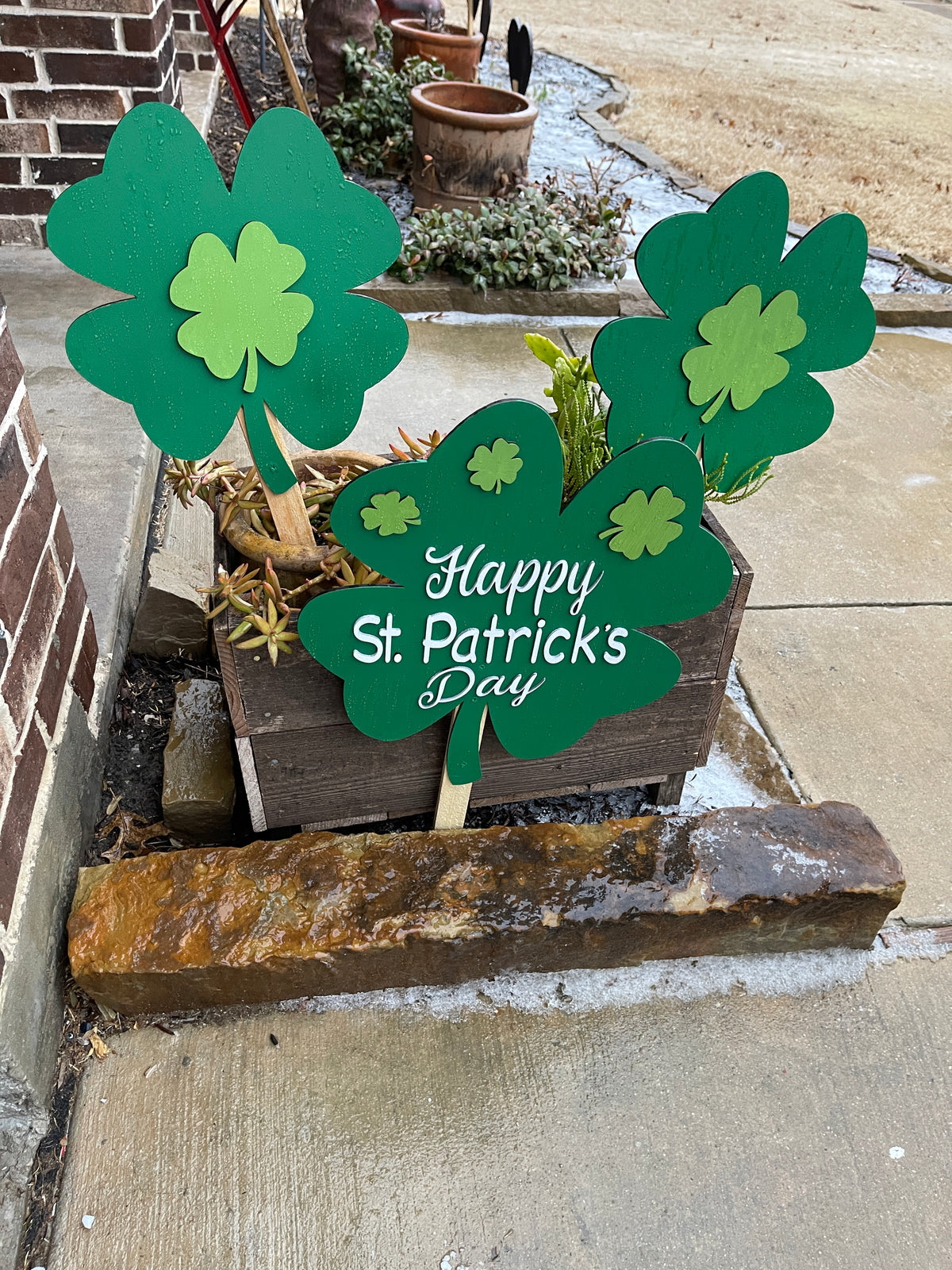 ST PATRICK'S DAY YARD ART