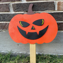 Load image into Gallery viewer, Jac-0-Lantern Yard Art
