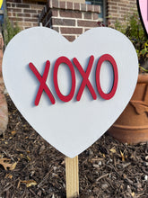 Load image into Gallery viewer, Valentines Day Conversation Heart Yard Art Set
