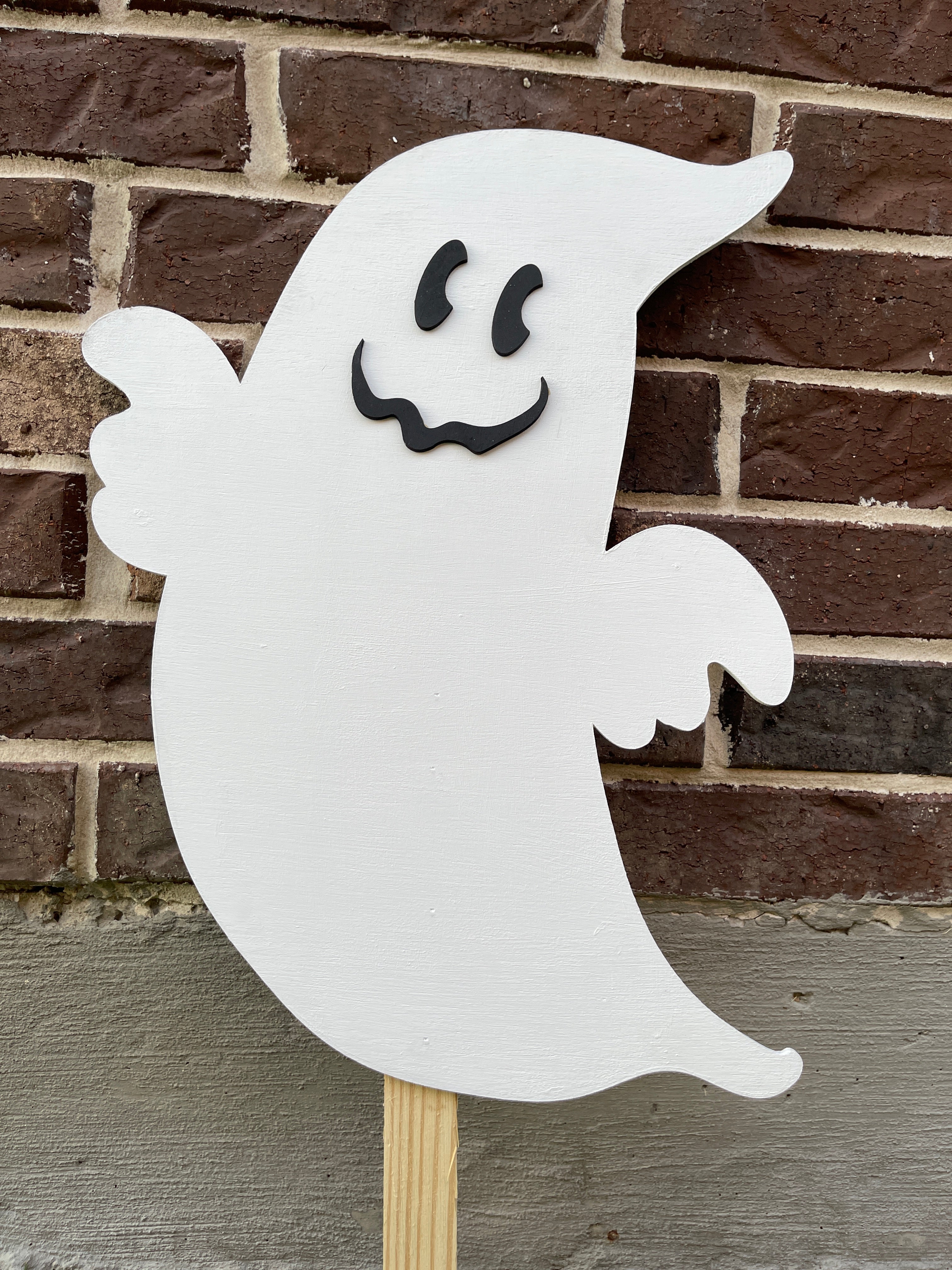 Happy Halloween Ghost Yard Art Set