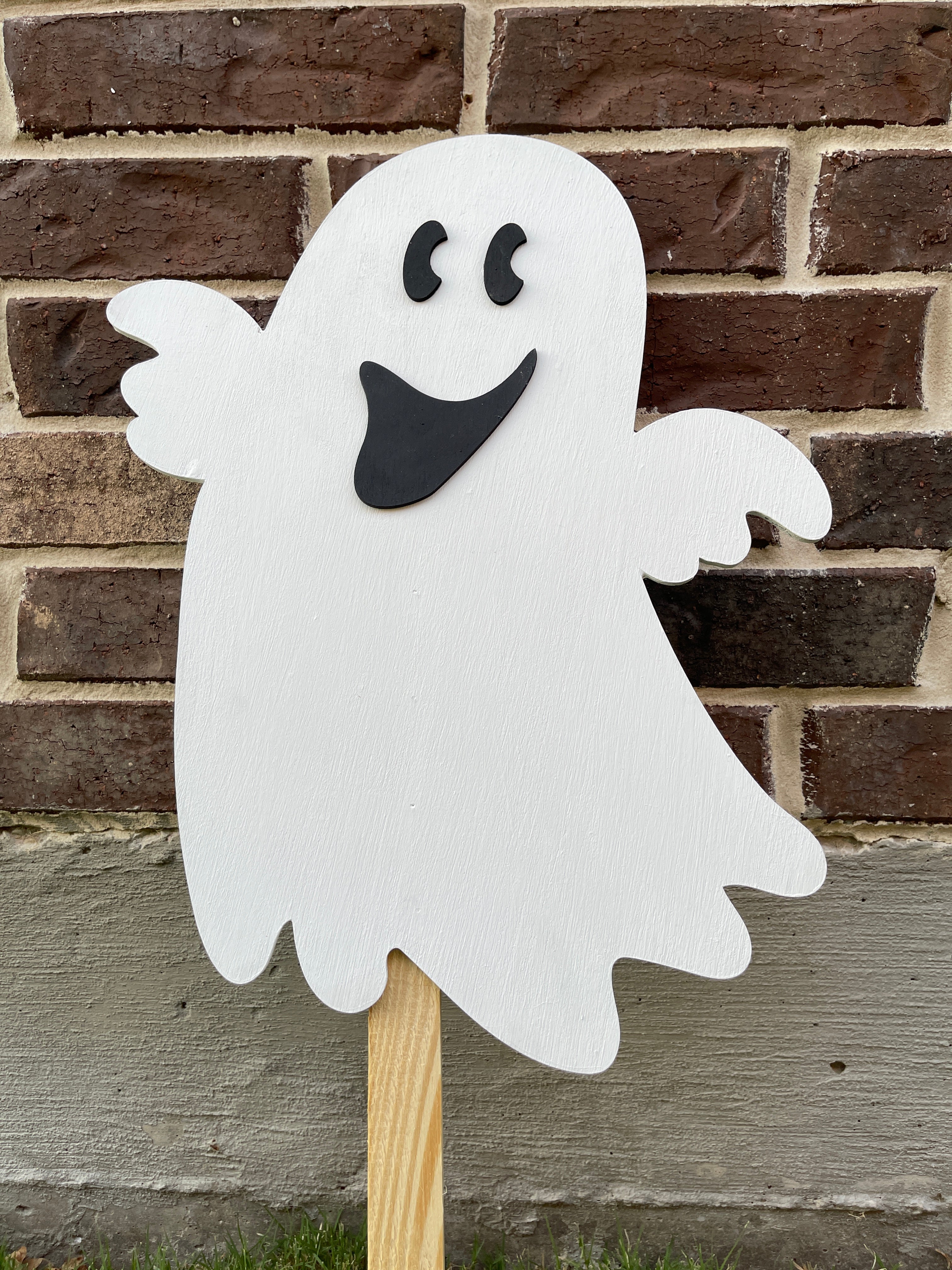 Happy Halloween Ghost Yard Art Set