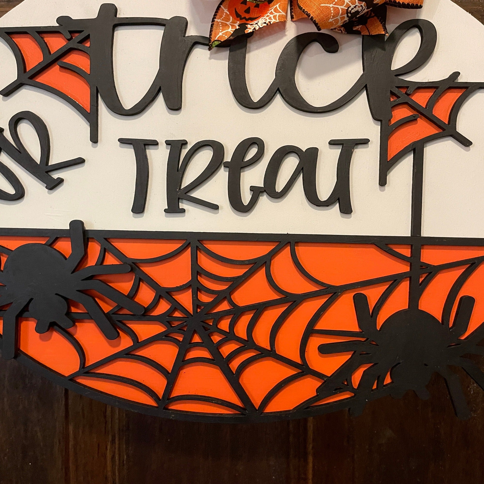 Spider Trick Or Treat Door Hanger