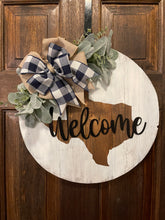 Load image into Gallery viewer, Rustic Welcome Texas Door Hanger
