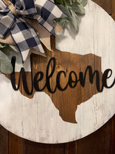 Load image into Gallery viewer, Rustic Welcome Texas Door Hanger
