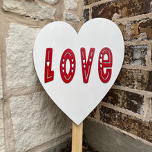 Load image into Gallery viewer, Valentines Day 3 Piece Yard Art Set
